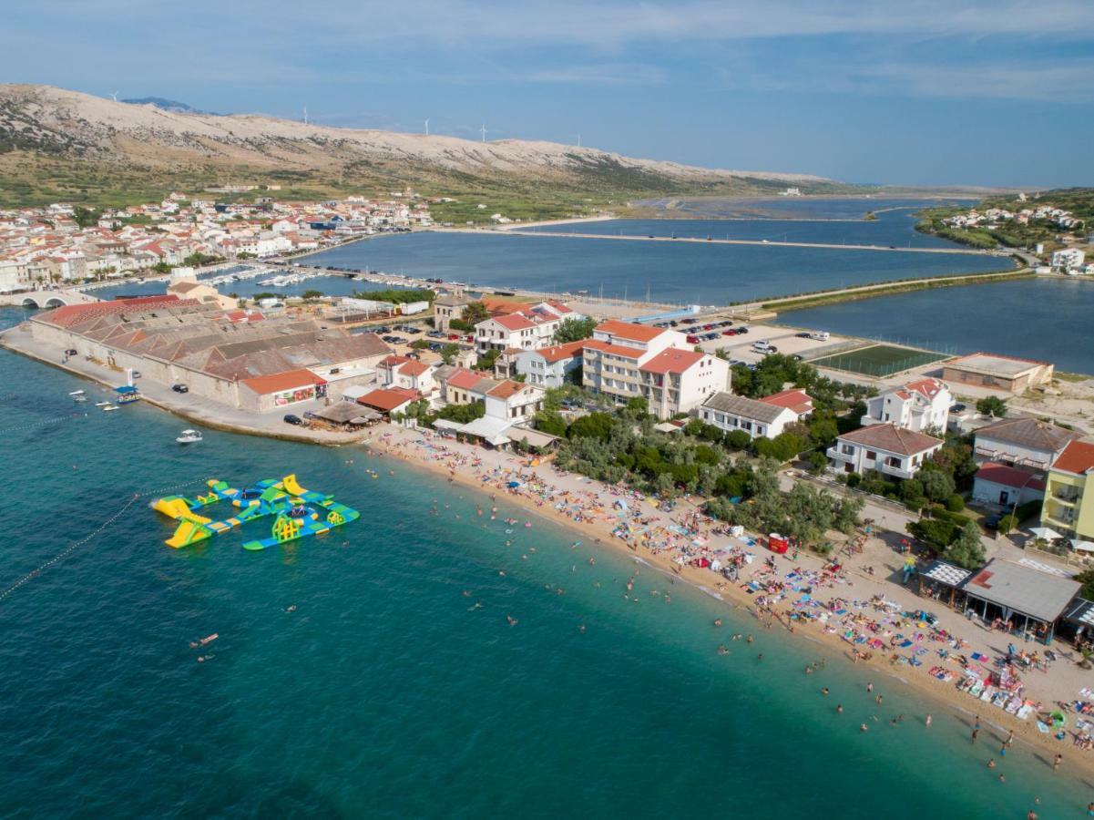 Villa Galeb Pag - At The Main Beach Pag Town Esterno foto